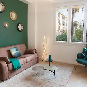 https://beautiful-apartment-in-the-heart-of-nice-06000.fr-provencehotel.com
